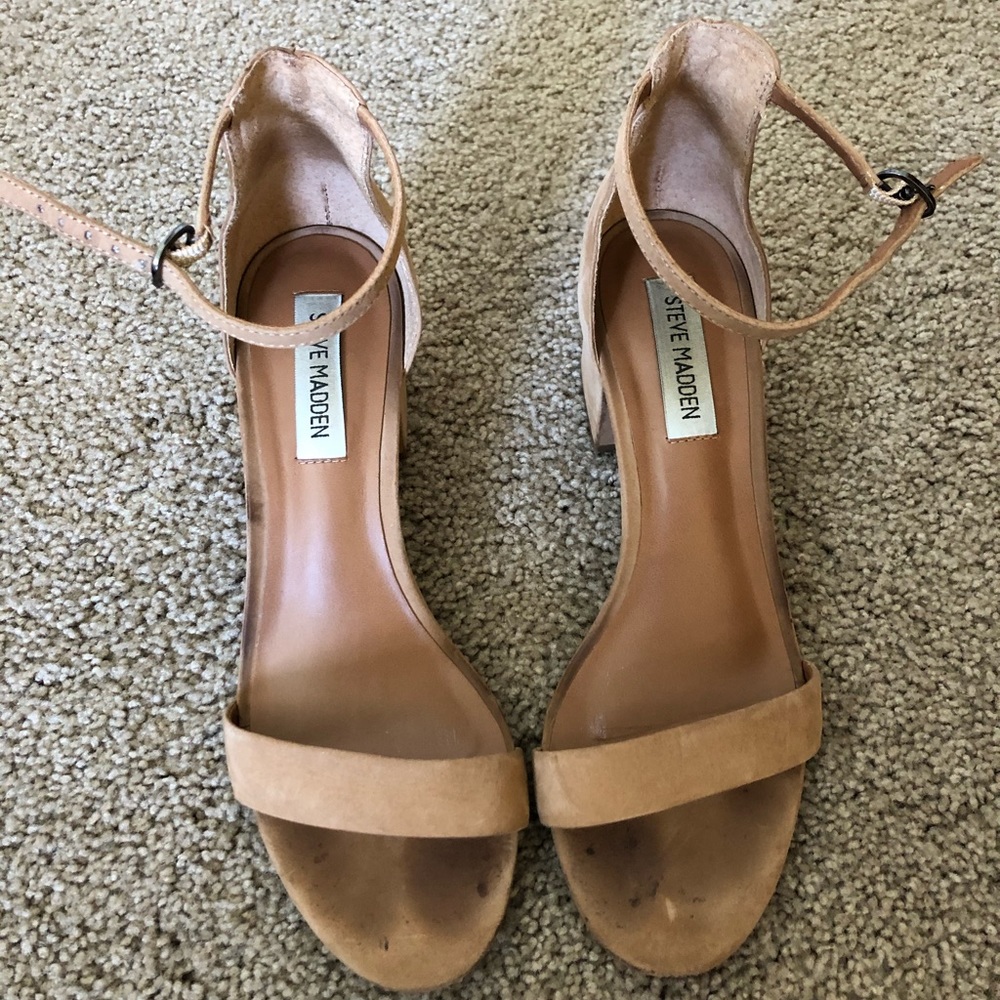 Steve Madden short beige chunky heels
